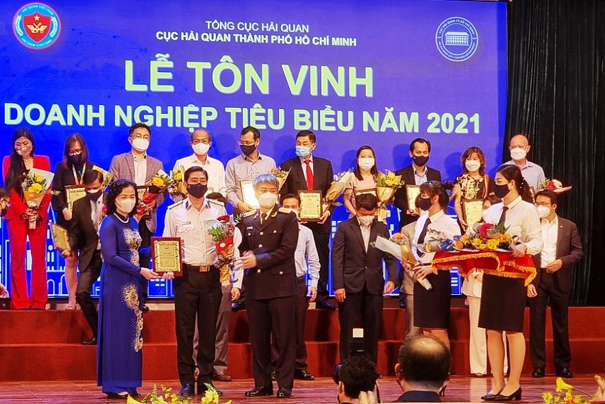 TP. Hồ Chí Minh: Thu ngân sách từ xuất nhập khẩu đạt 19,2 nghìn tỷ đồng