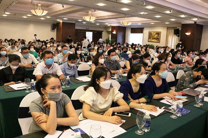 Buổi đối thoại chính sách thuế thu hút hàng trăm doanh nghiệp TP. Hồ Chí Minh tham dự. Ảnh Đỗ Doãn