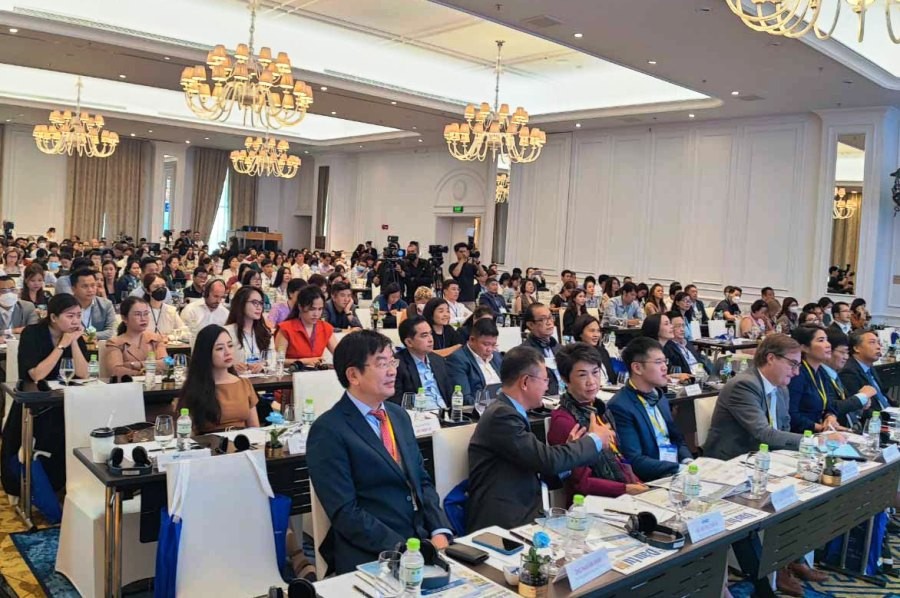 Diễn đàn Bất động sản công nghiệp Việt Nam 2022 thu hút khá đông giới đầu tư quan tâm, tham dự. Ảnh Lê Toàn