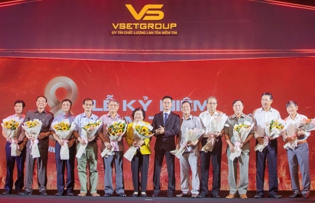 tap doan vsetgroup ky niem 8 nam thanh lap