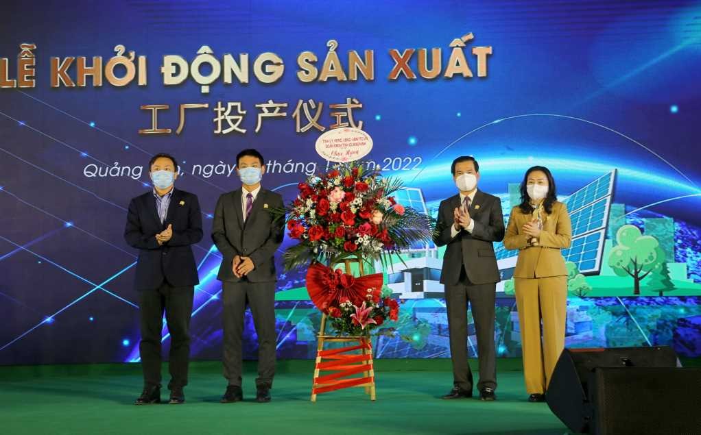 Quảng Ninh: Khởi động sản xuất và ra mắt sản phẩm dự án công nghệ tấm silic Jinko Solar Việt Nam