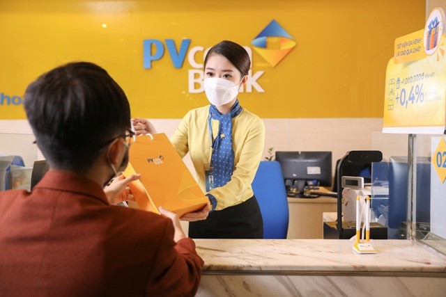 PVcomBank được vinh danh trong Top 500 doanh nghiệp tăng trưởng nhanh nhất Việt Nam 2022