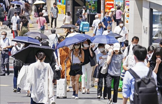 Lần đầu tiên trong 4 năm thị trường việc làm của Nhật Bản được cải thiện