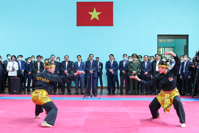 Thủ tướng động viên đoàn thể thao Việt Nam, kiểm tra công tác chuẩn bị SEA Games 31 - Ảnh 6.