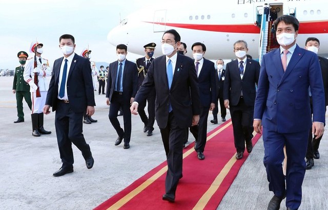 Thủ tướng Nhật Bản Kishida Fumio bắt đầu thăm chính thức Việt Nam