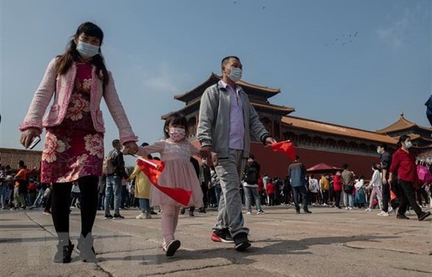 Các cặp vợ chồng ở Trung Quốc ngại kết hôn và sinh con vì Covid-19