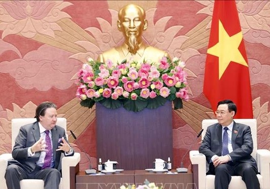 Chủ tịch Quốc hội Vương Đình Huệ tiếp Đại sứ Hoa Kỳ Marc E.Knapper