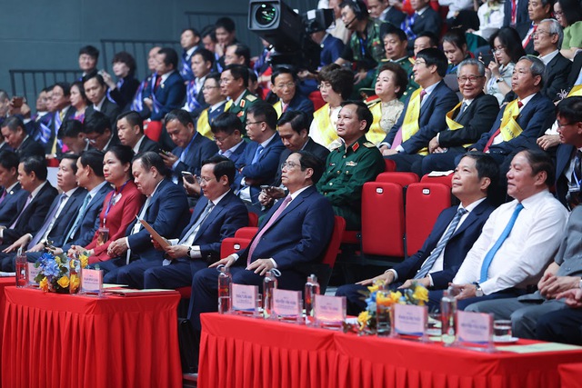 TỔNG THUẬT: Tôn vinh Doanh nhân Việt Nam tiêu biểu 2022 - Ảnh 2.