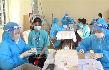 Thêm 14.508 ca trong 24 giờ; tăng cả số ca mắc mới và  trong cộng đồng