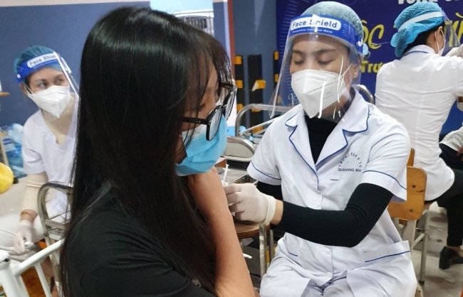 Cả nước tiêm hơn 184 triệu liều vắc-xin phòng Covid-19