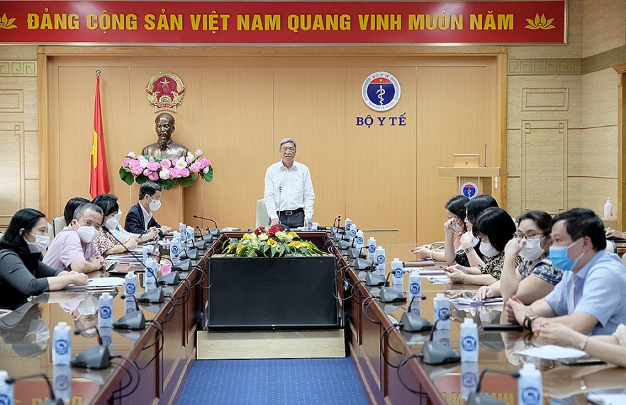 Từ tháng 4/2022, tiêm 2 loại vắc