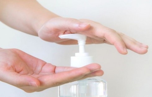Thu hồi toàn quốc nước rửa tay dưỡng da Aquavera chiết xuất hoa nhài
