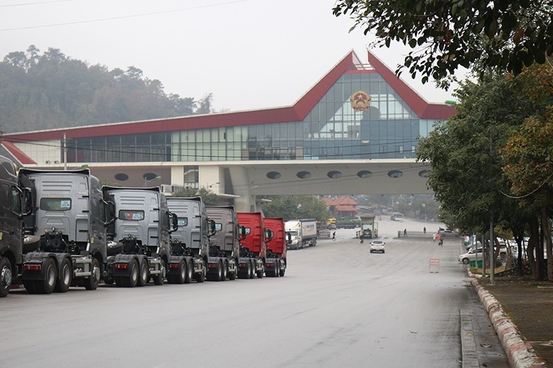 Lạng Sơn: Tất cả xe hàng đã khai báo trên nền tảng cửa khẩu số trước khi vào cửa khẩu