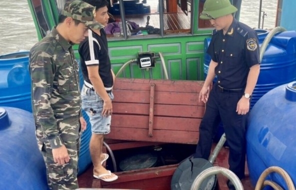 Hải quan Quảng Ninh phối hợp thu giữ 1.500 lít dầu DO không giấy tờ