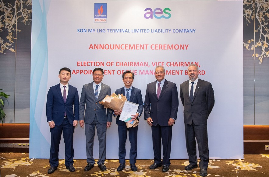 PV GAS và Tập đoàn AES công bố các quyết định nhân sự của Công ty TNHH Kho cảng LNG Sơn Mỹ