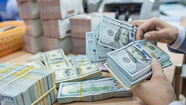 Tỷ giá USD trung tâm ngày 7/1 tăng 10 đồng, nhưng giảm tại Vietcombank