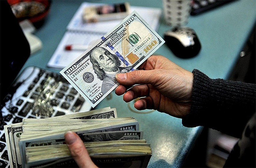 Tỷ giá USD ngày 10/12 trung tâm giảm phiên thứ hai, Vietcombank tăng tỷ giá