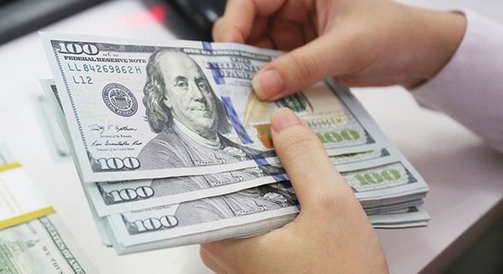Tỷ giá USD trung tâm ngày 31/12 đứng giá, Vietcombank điều chỉnh giảm 50 đồng