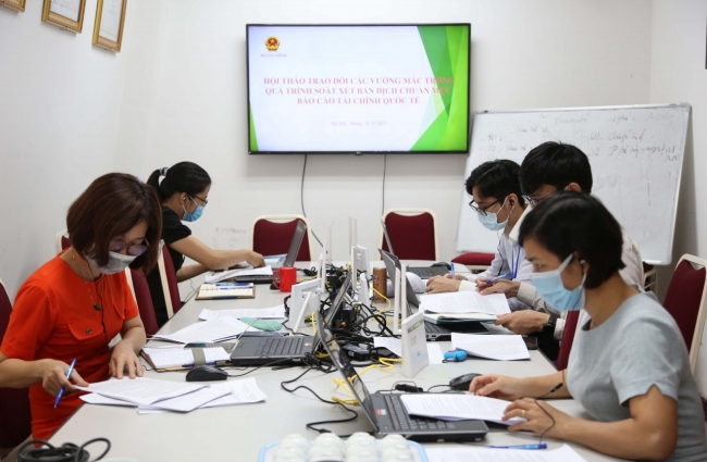 Bộ Tài chính tiếp tục soát xét bản dịch chuẩn mực báo cáo tài chính quốc tế