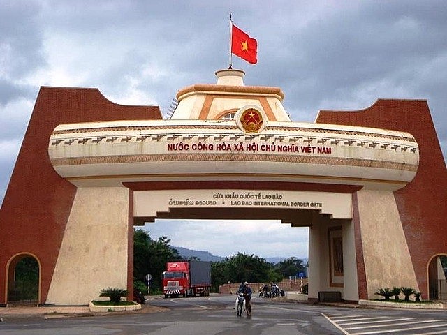 Ban hành biểu thuế nhập khẩu ưu đãi đặc biệt Việt Nam - Lào