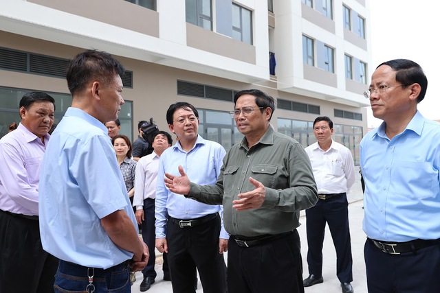 Thủ tướng khảo sát một số dự án hạ tầng, công nghiệp lớn và mô hình nhà thu nhập thấp tại Bình Định - Ảnh 9.