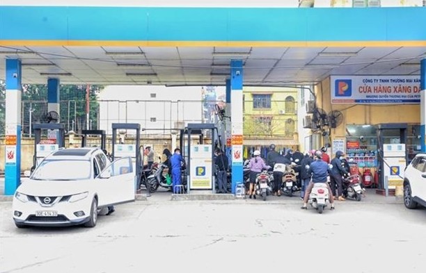 Ministry proposes cutting 50 percent of environmental tax on petrol