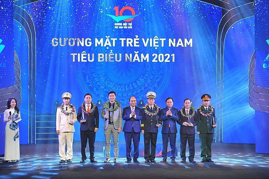 Hình ảnh Chủ tịch nước dự Lễ tuyên dương Gương mặt trẻ Việt Nam tiêu biểu 2021