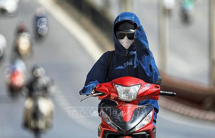 Thời tiết ngày 23/4: Bắc Bộ và Trung Trung Bộ nắng nóng