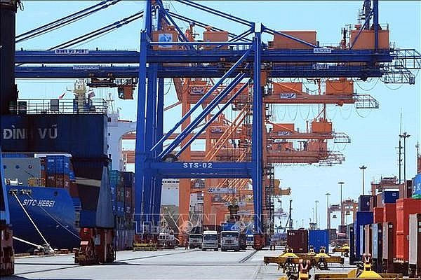 Vietnam enjoys 2.53 billion USD of trade surplus in four months