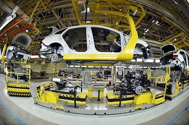 Finance ministry proposes VND20 trillion tax payment postponement for local cars