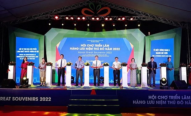 SEA Games 31: Hanoi Great Souvenirs 2022 opens