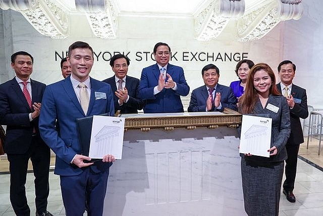 Thủ tướng Phạm Minh Chính tham quan, làm việc tại sàn giao dịch chứng khoán lớn nhất thế giới tại New York Thủ tướng Phạm Minh Chính tham quan, làm việc tại sàn giao dịch chứng khoán lớn nhất thế giới tại New York