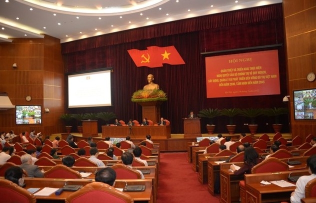 Quán triệt, triển khai nghị quyết của Bộ Chính trị về quy hoạch, phát triển đô thị