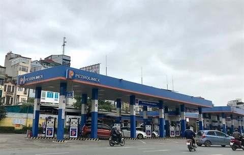 Special consumption taxes on gasoline to stay in place: MoF hinh anh 1