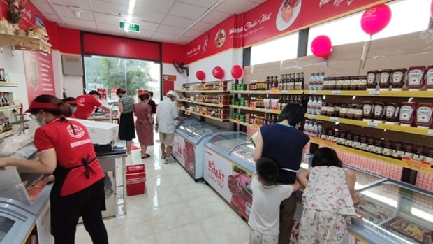 Retail revenue likely up 3-4 percent by year-end hinh anh 1