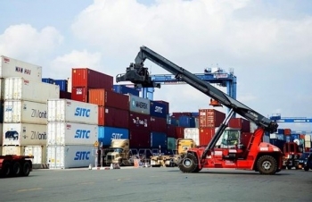 Vietnam enjoys 10.6 billion USD trade surplus in 11 months