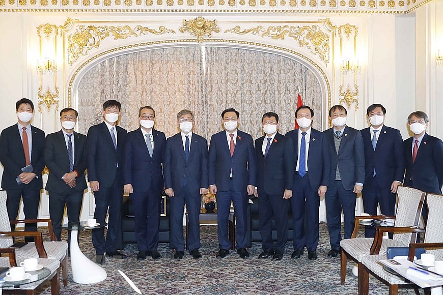 Chủ tịch Quốc hội tiếp lãnh đạo một số tập đoàn kinh tế của Hàn Quốc