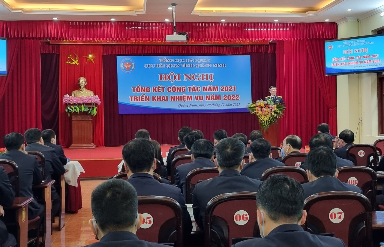 Tiếp tục đẩy mạnh cải cách thủ tục hành chính, tạo thuận lợi thương mại trong năm 2022