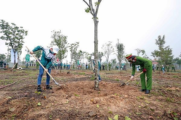 Chủ tịch nước Nguyễn Xuân Phúc phát động Tết trồng cây tại Phú Thọ