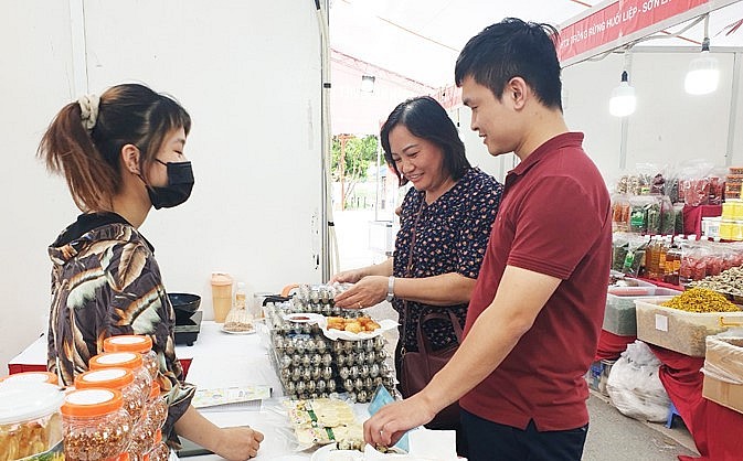 90 gian hàng tham gia Tuần hàng Việt thành phố Hà Nội lần thứ hai