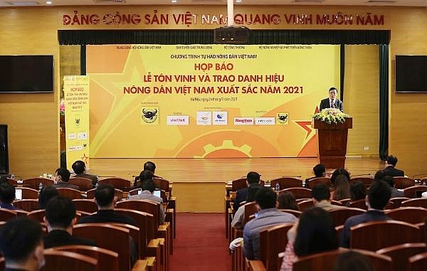 Tôn vinh 63 nông dân Việt Nam xuất sắc năm 2021