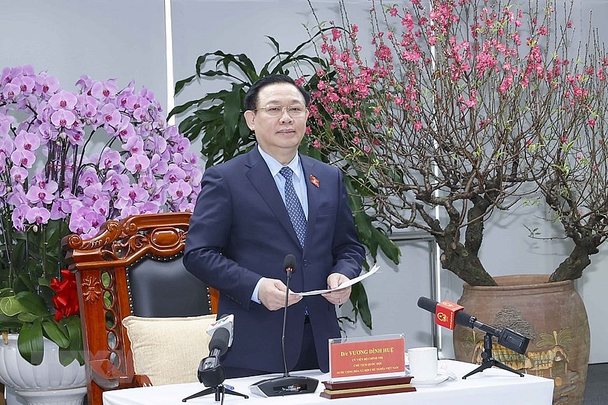 Chùm ảnh: Chủ tịch Quốc hội Vương Đình Huệ làm việc với Tập đoàn Dệt May Việt Nam