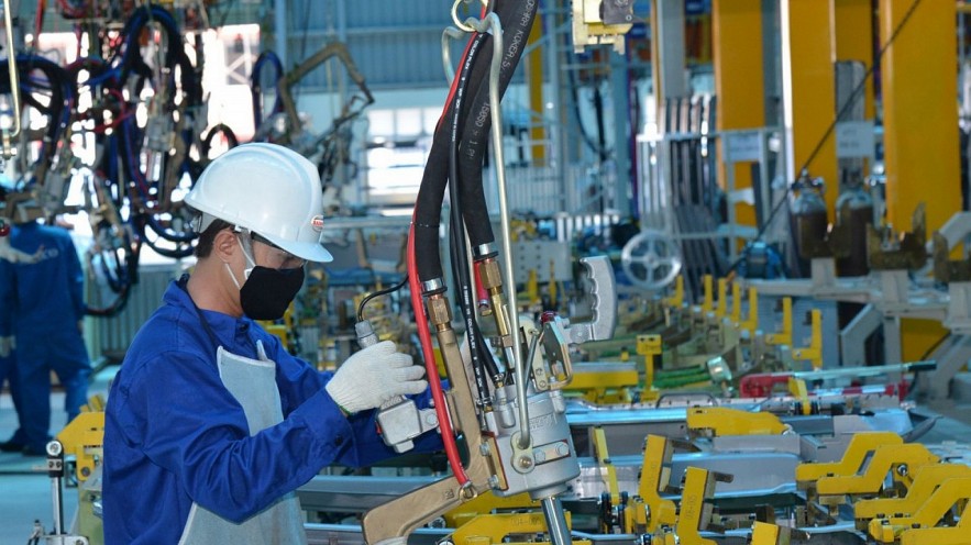 Recovering the economy, contributing to budget revenue increase