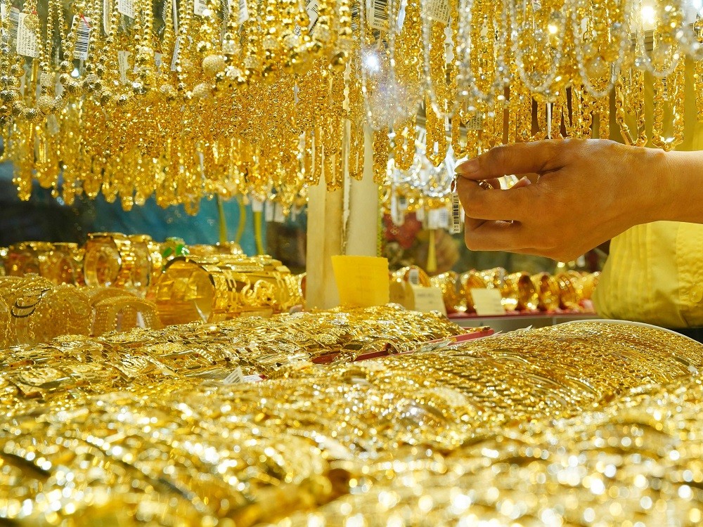 Giá vàng ngày 24/1: Vàng thế giới giao dịch quanh ngưỡng 1.834 USD/ounce