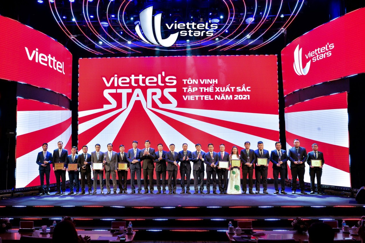 Viettel tôn vinh tập thể, cá nhân xuất sắc toàn cầu 2021