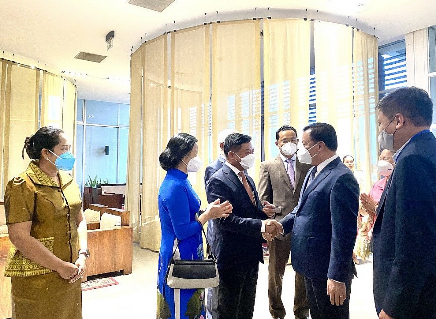 Đoàn đại biểu cấp cao TP. Hà Nội bắt đầu chuyến thăm và làm việc tại Vương quốc Campuchia