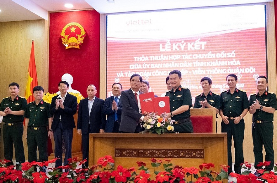 Viettel hợp tác chuyển đổi số tỉnh Khánh Hòa trở thành trung tâm kết nối logistic