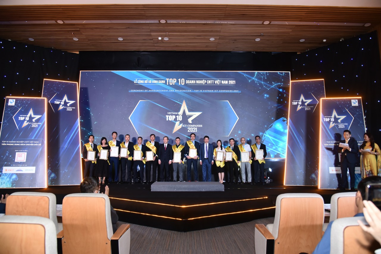 Vinh danh Top 10 doanh nghiệp công nghệ thông tin Việt Nam 2021