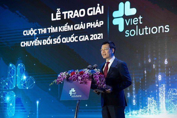 Viet Solutions 2021 công bố nhà vô địch và phát động mùa giải mới