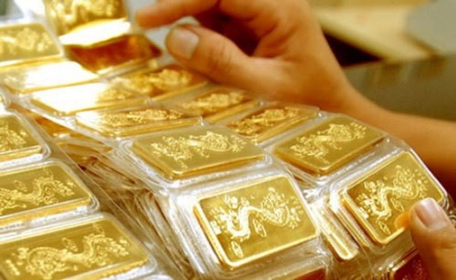 Giá vàng ngày 8/12: Vàng thế giới tăng nhẹ, trong nước vẫn neo ở mức cao